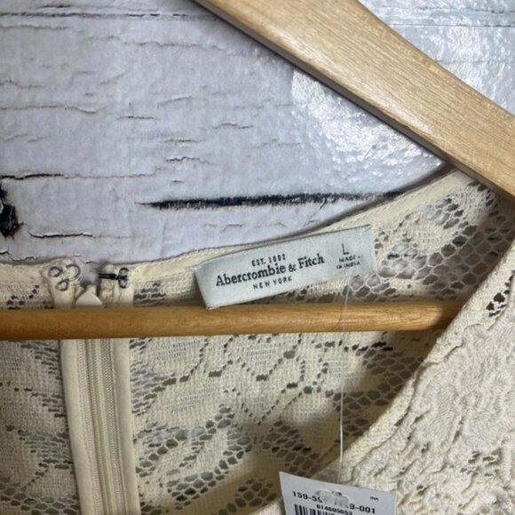 Elegant Cream Lace Dress - Picture 5 of 8